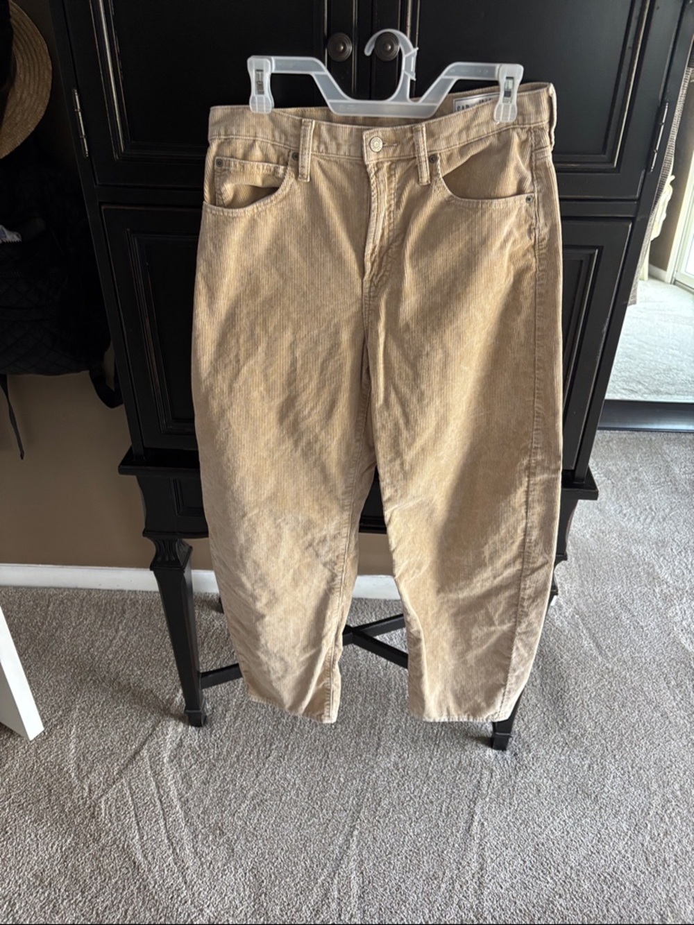 GAP Women's Boyfriend Jeans in Light Tan